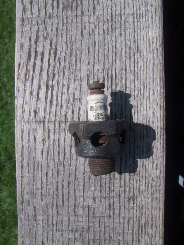 Vintage, RARE, CHAMPION HARLEY-DAVIDSON air cooled spark plug, large 1 3/8” hex. - Image 2